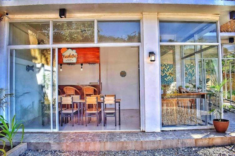Frachette'S Bed & Breakfast Puerto Princesa Exterior photo
